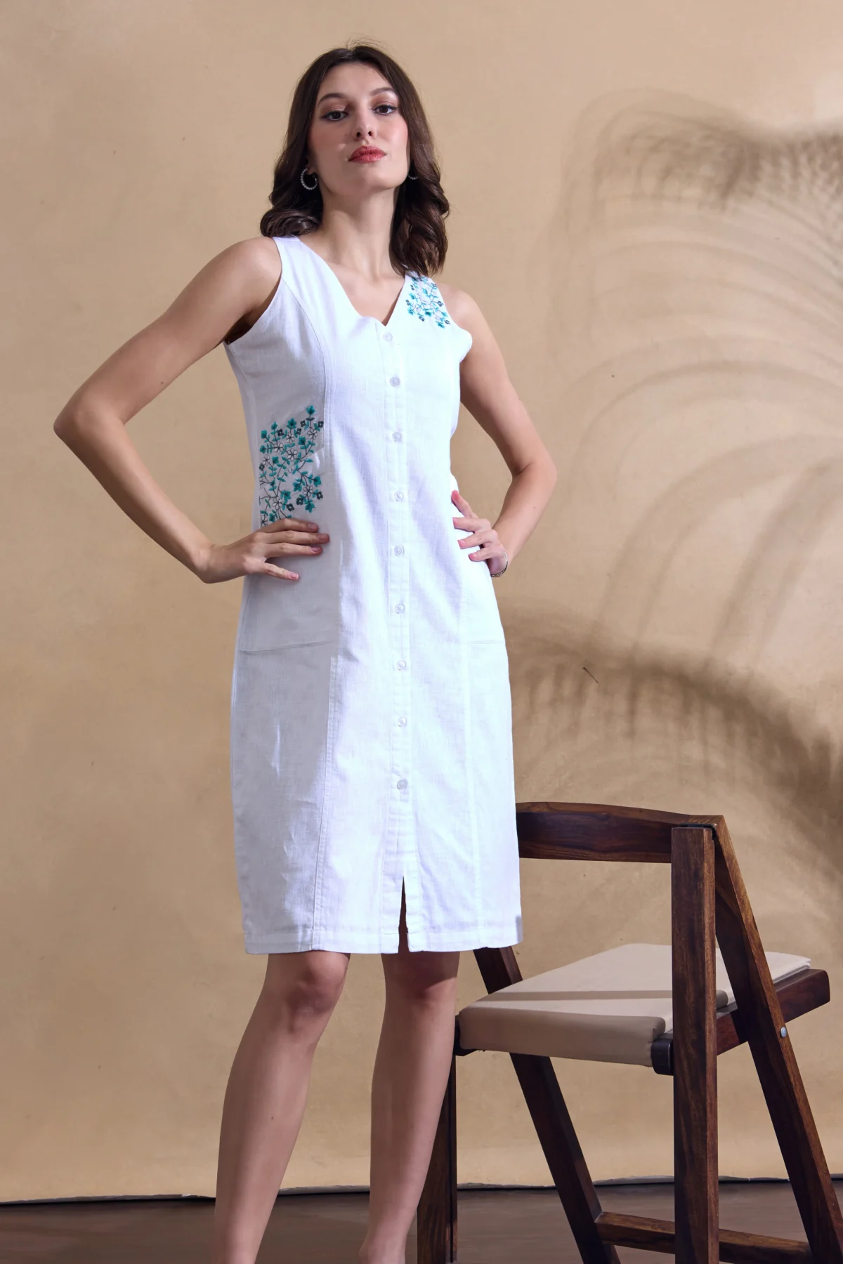 Creamy White Party Sheath Sleeveless Dress