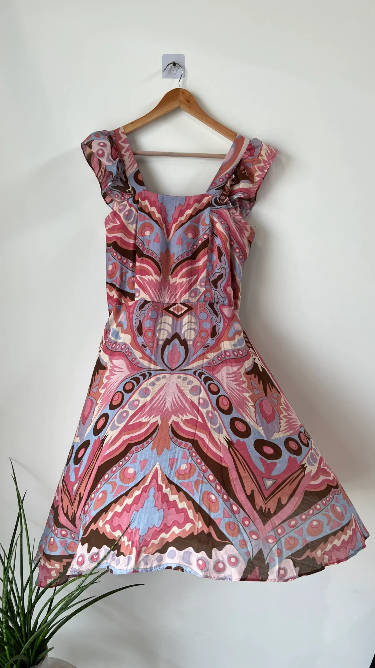 Sleeveless mini Printed Cowl-Neck Shift Dress