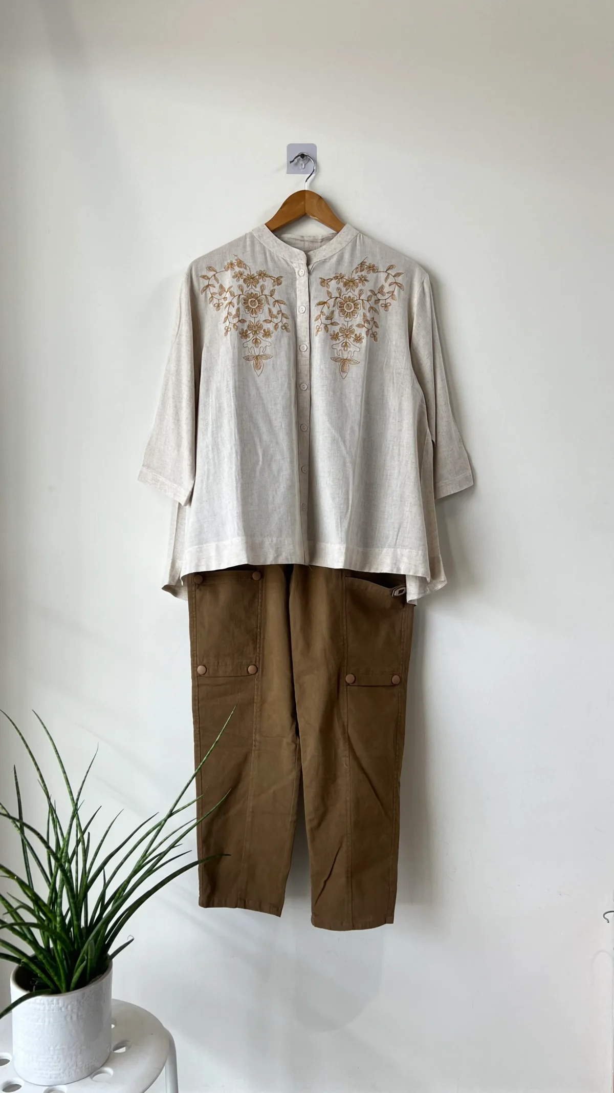 Women Embroidered Puffed Sleeves Top (Brown)